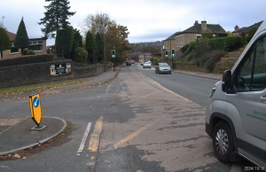 MF23 ZDE | A62 Huddersfield Road, Liversedge : Close pass by silver van