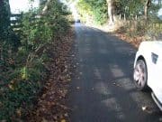 LR06 CVZ | Northedge Lane : Ranger Rover forced the narrow gap