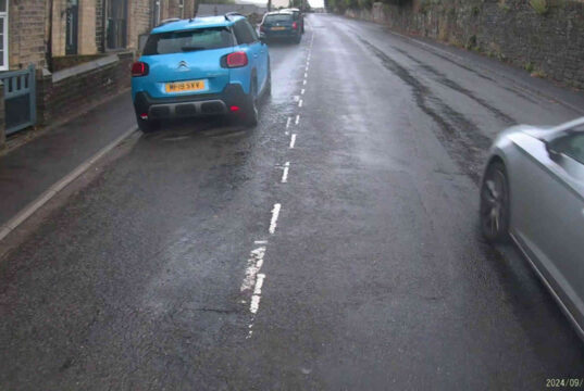 CV14 RHX | Seat Leon overtakes too close on the A58 at Ripponden