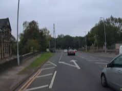 FL59 PKZ | Mercedes driver makes close pass on Huddersfield Road