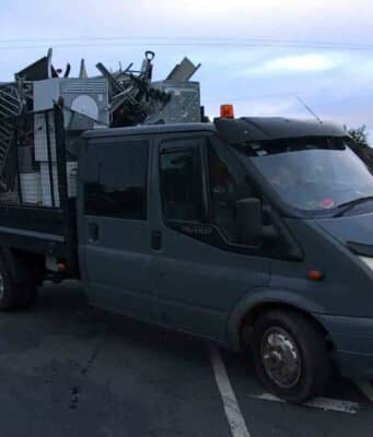 NJ08 VYN | Van cuts corner, narrowly missing cyclist at Wyke junction